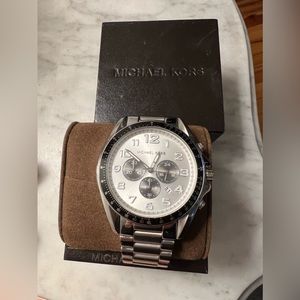 Michael Kors MK8254 Men’s Bradshaw Silver Tone & Black Watch